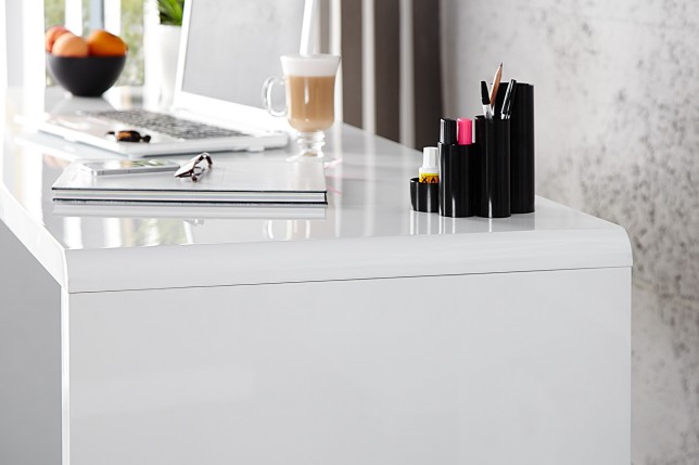 Bureau design 120x75 cm en bois teinté blanc laqué