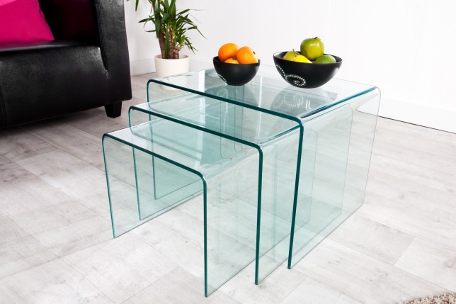 Ensemble de 3 tables basses en verre trempé coloris transparent