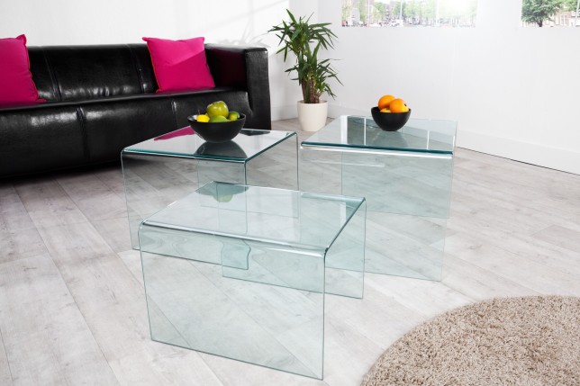 Ensemble de 3 tables basses en verre trempé coloris transparent