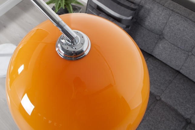 Lampadaire extensible 175-205cm coloris orange