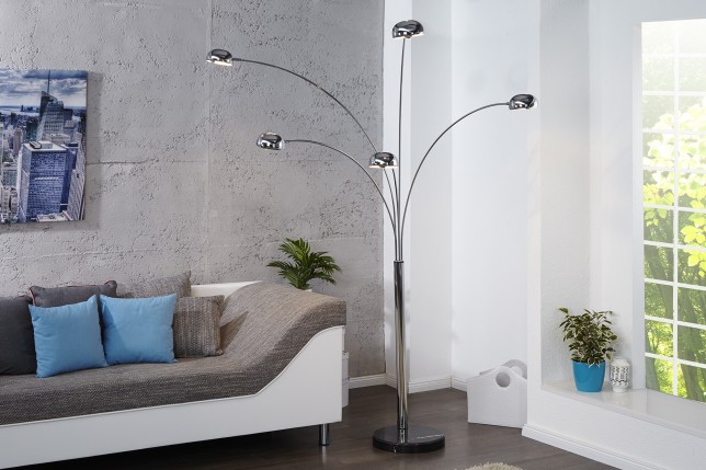 Lampadaire design spot à 5 lampes en métal argenté