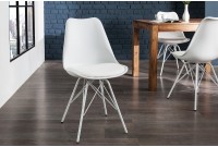 Chaises rétro en simili cuir blanc