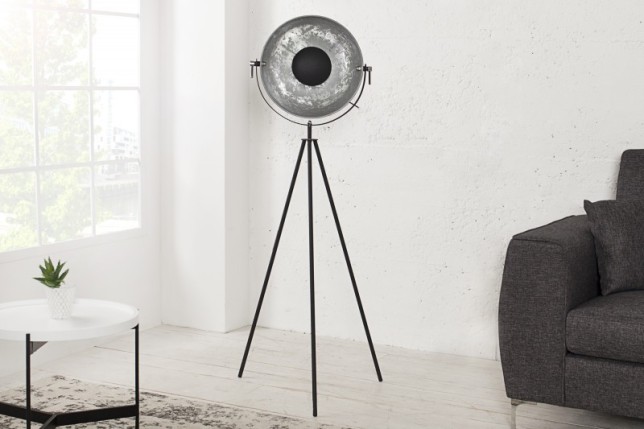 Lampadaire moderne en acier inoxydable et en aluminium coloris noir et argenté