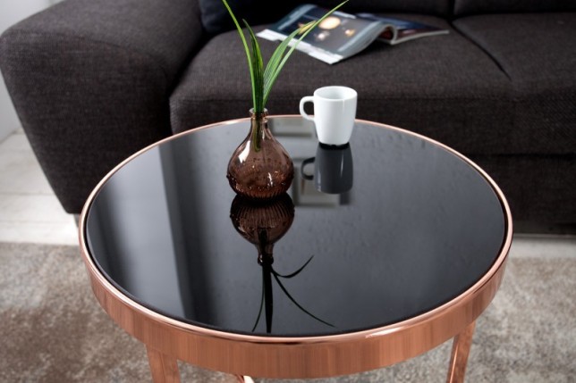 Table d'appoint design en verre noir / métal cuivré