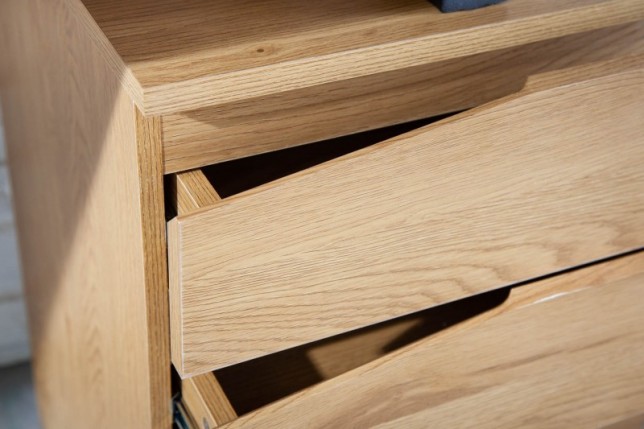 Bureau Asymétrique Industriel en Chêne et Métal