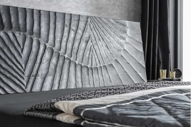 Lit double massif en bois de manguier noir 180 x 200 cm – Design sculpté artisanal et robuste