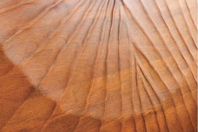 Lit double en bois massif de manguier 180 x 200 cm – Sculpté à la main, finition brune élégante