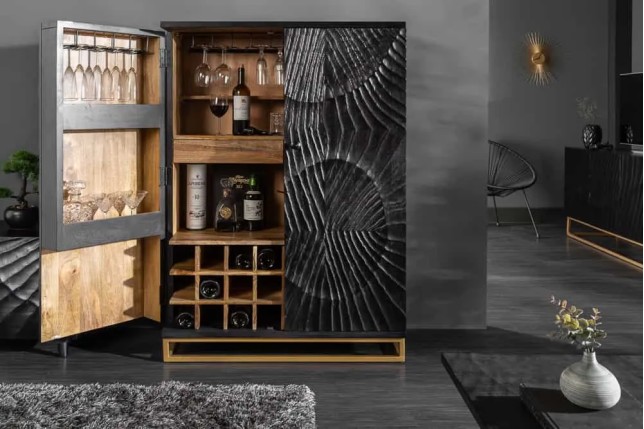 Meuble bar SCORPION 141 cm – Bois de manguier noir sculpté