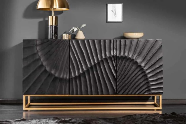 Buffet SCORPION 140 cm – Bois massif de manguier noir, sculpté à la main, piètement doré