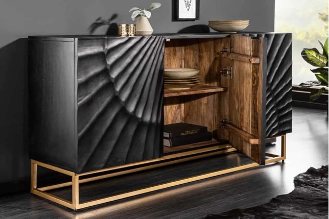 Buffet SCORPION 140 cm – Bois massif de manguier noir, sculpté à la main, piètement doré
