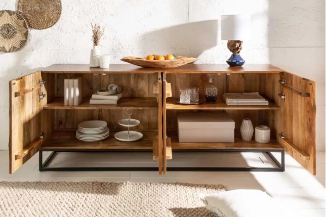 Buffet SCORPION 180 cm – Bois massif de manguier brun sculpté à la main, piètement noir