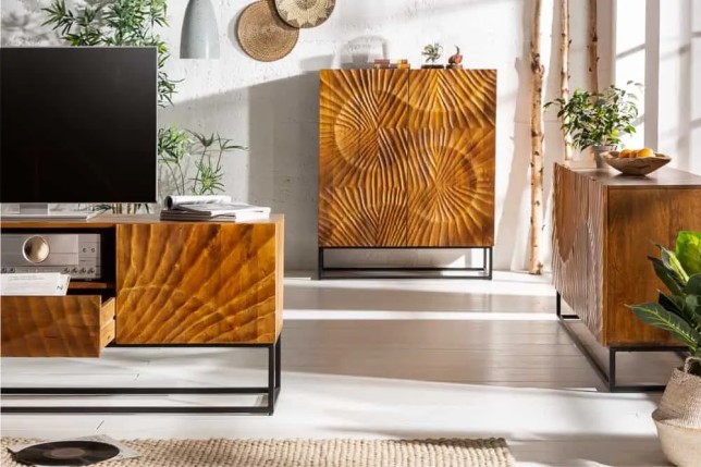 Buffet SCORPION 180 cm – Bois massif de manguier brun sculpté à la main, piètement noir