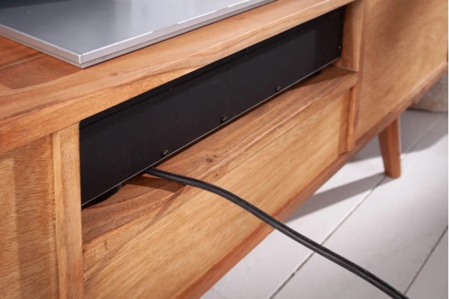 Meuble TV en bois massif d’acacia MYSTIC salon – 140 cm, finition naturelle avec surface 3D artisanale
