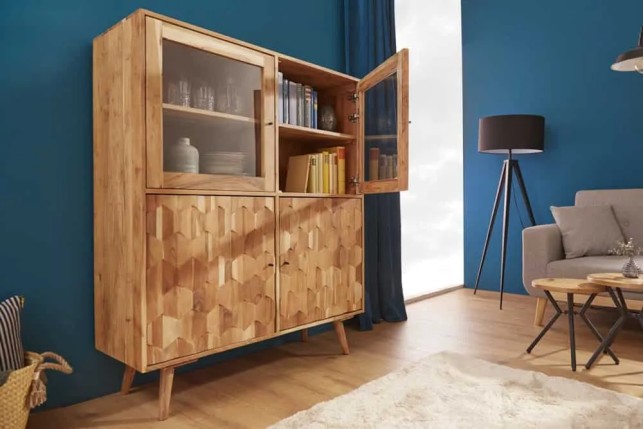 Highboard vitrine en bois massif d’acacia MYSTIC salon – 140 cm, finition naturelle avec surface 3D artisanale