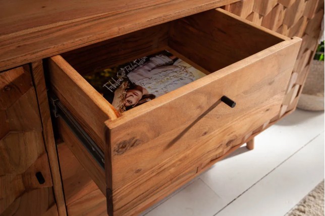 Sideboard en bois massif d’acacia MYSTIC salon – 145 cm, finition naturelle avec design 3D et rangements spacieux