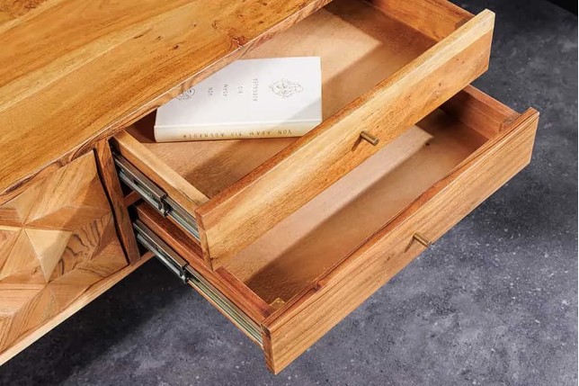 Meuble TV en bois massif d’acacia 145 cm – Finition miel rétro avec poignées dorées