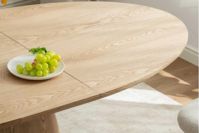 Table à manger extensible UNIQUE 160–200 cm – Chêne naturel avec pied central au design élégant