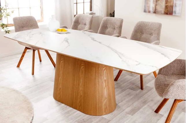 Table à manger design UNIQUE 200 cm – Plateau en céramique blanc effet marbre & pied colonne en chêne