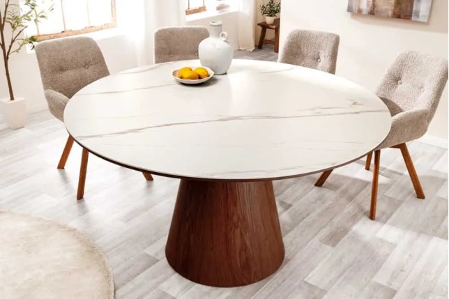 Table à manger ronde UNIQUE 120 cm – Plateau céramique blanc effet marbre & pied colonne noyer