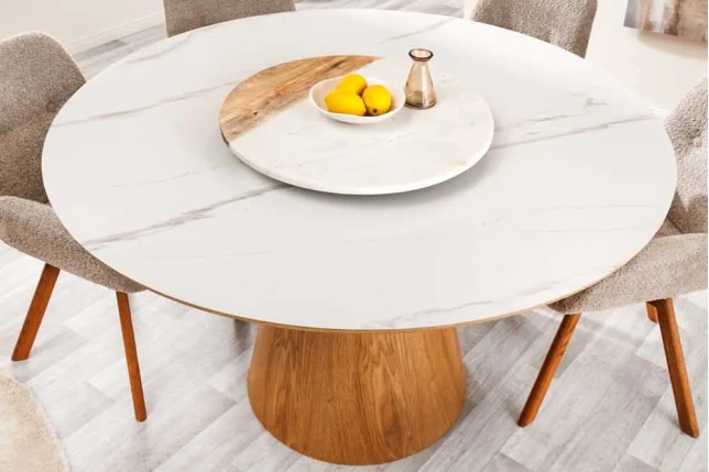 Table à manger ronde UNIQUE 120 cm – Plateau céramique blanc effet marbre & pied colonne en chêne naturel