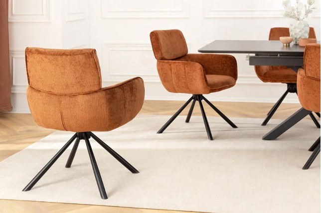 Chaise rétro pivotante UNIQUE – Revêtement chenille rouille/brun & pieds métal noir avec accoudoirs