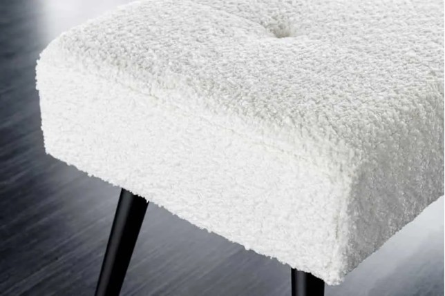 Banquette design BOUTIQUE 100 cm – Assise en bouclé blanc et pieds en métal noir réglables