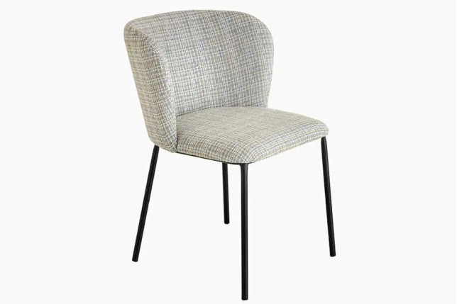 Chaise design LYON – Bouclé bleu à carreaux, pieds en métal noir au style rétro-moderne