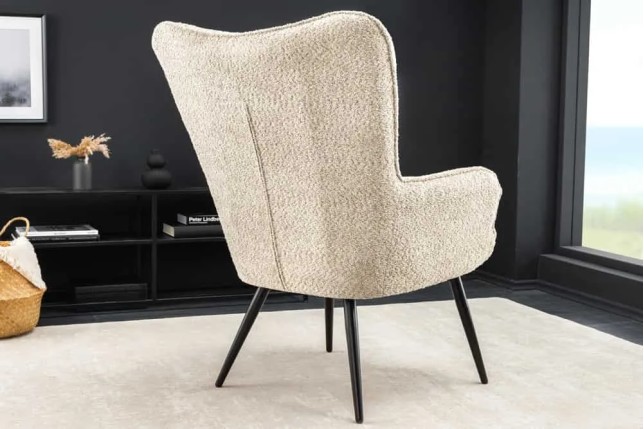 Fauteuil design scandinave – Tissu bouclé champagner greige avec accoudoirs et pieds en métal noir