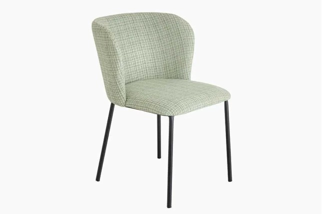 Chaise design LYON – Tissu bouclé à carreaux vert et rose, pieds en métal noir, style rétro revisité