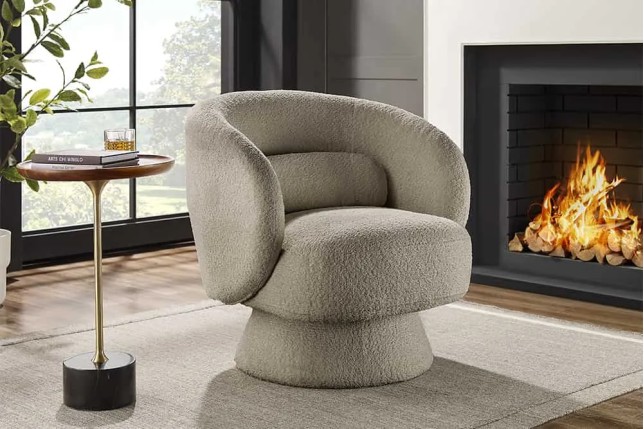 Fauteuil design pivotant BOSSA NOVA – Tissu bouclé taupe | Élégance & confort 360°