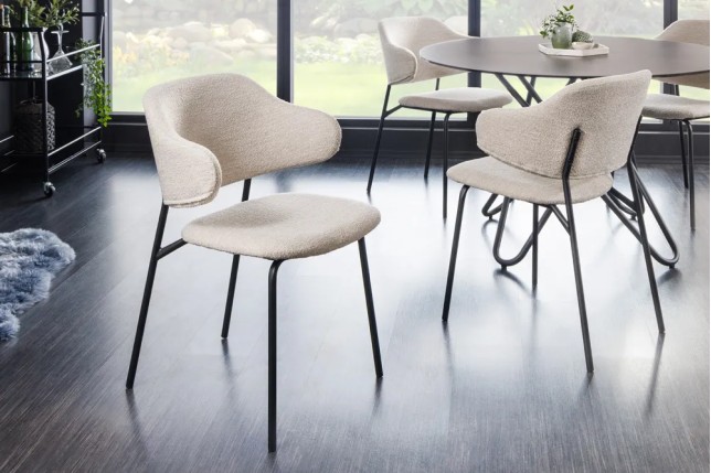 Chaise design VOGUE – Bouclé greige & pieds en métal noir mat | Élégance contemporaine et confort