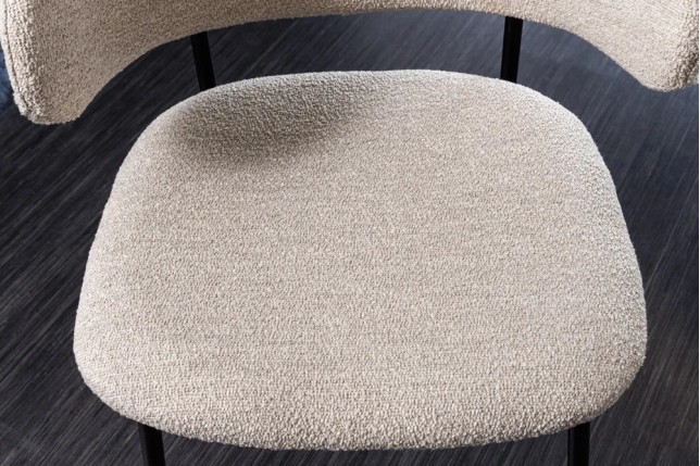 Chaise design VOGUE – Bouclé greige & pieds en métal noir mat | Élégance contemporaine et confort
