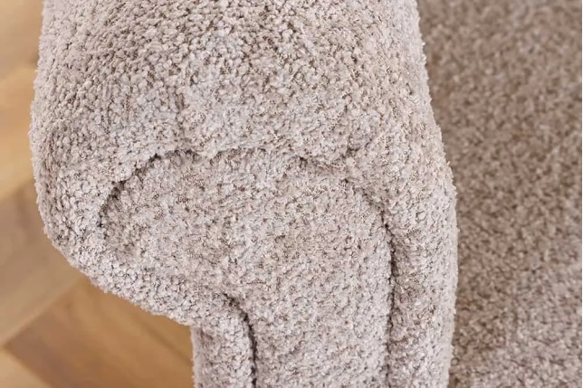 Canapé 3 places MAISON BELLE AFFAIRE – Style Chesterfield en bouclé greige, avec fonction lit et dossier inclinable
