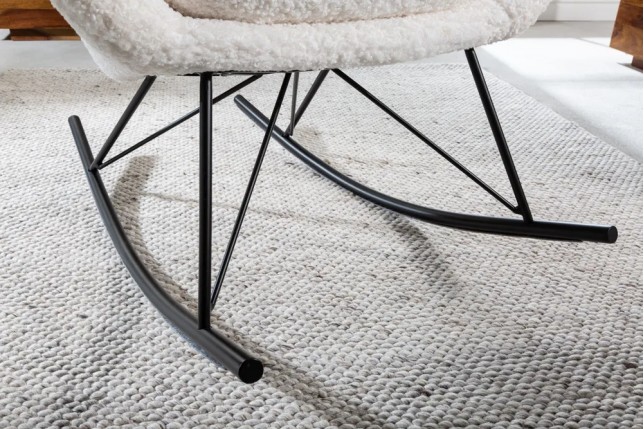 Fauteuil à bascule SCANDINAVIA – Bouclé blanc & métal noir – Design scandinave et confort moderne