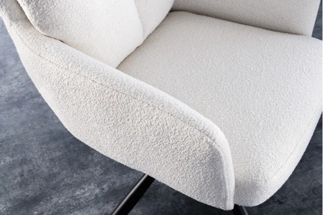 Fauteuil pivotant BIG GEORGE – Style rétro en bouclé blanc avec assise à ressorts Bonell et pieds métal noir