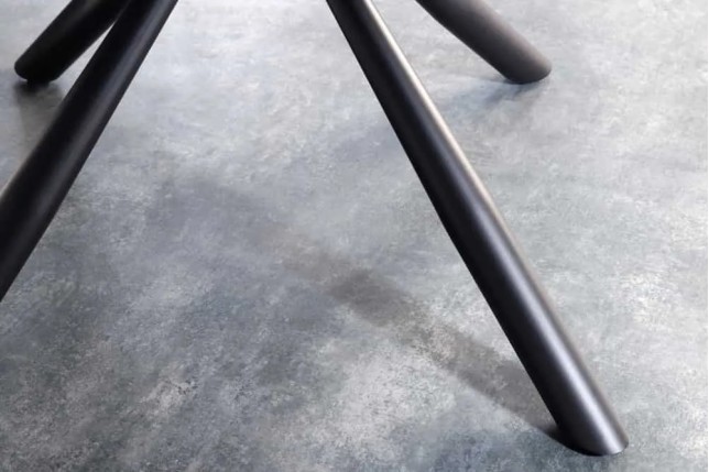 Fauteuil pivotant rétro BIG GEORGE – Bouclé greige, assise à ressorts Bonell & pieds métal noir