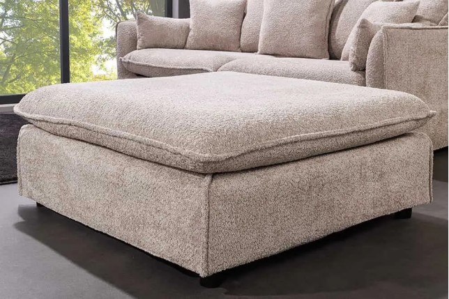 Pouf HEAVEN 100 cm – Tissu bouclé champagner beige, rembourrage à ressorts Nosag, structure en bois massif
