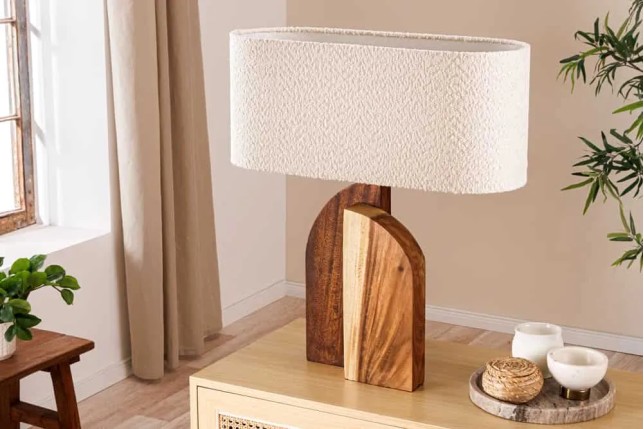 Lampe de table LOVERS 60 cm en bois massif naturel et abat-jour blanc