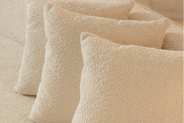 Canapé XXL ATELIER L 330 cm en tissu bouclé beige – Grand sofa moderne 4 places avec coussins inclus