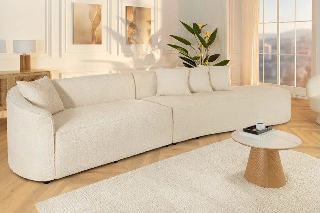 Canapé XXL ATELIER L 330 cm en tissu bouclé beige – Grand sofa moderne 4 places avec coussins inclus