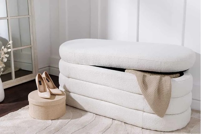Banc de rangement VOGUE 115 cm en tissu bouclé blanc crème – Assise confortable et design avec coffre intégré
