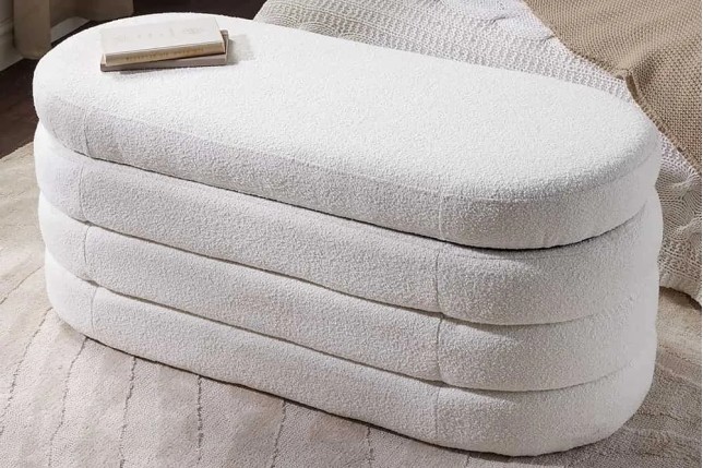 Banc de rangement VOGUE 115 cm en tissu bouclé blanc crème – Assise confortable et design avec coffre intégré