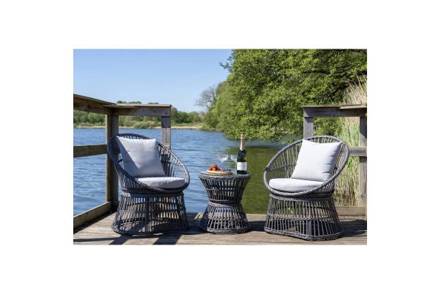 Salon Lounge Natal – 2 Fauteuils & Table Basse Rattan Gris · Coussins Inclus