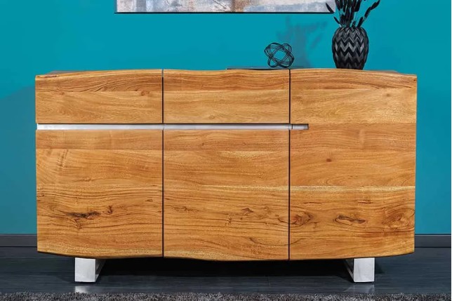 Buffet contemporain de couleur naturelle en bois massif à 3 portes et 2 tiroirs