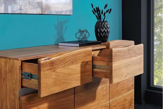 Bahut contemporain de couleur naturelle en bois massif à 3 portes et 2 tiroirs | Elsines