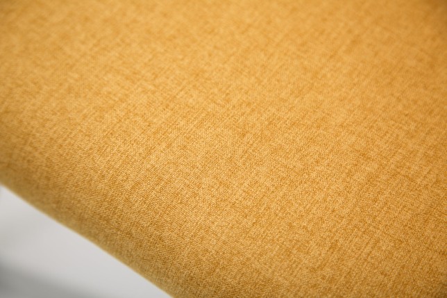 Chaise Scandinavia Masterpiece tissu jaune moutarde