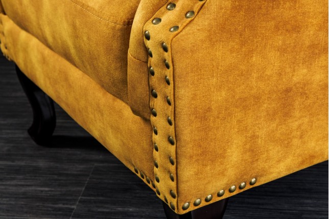 Fauteuil Wing Chesterfield velours moutarde vintage