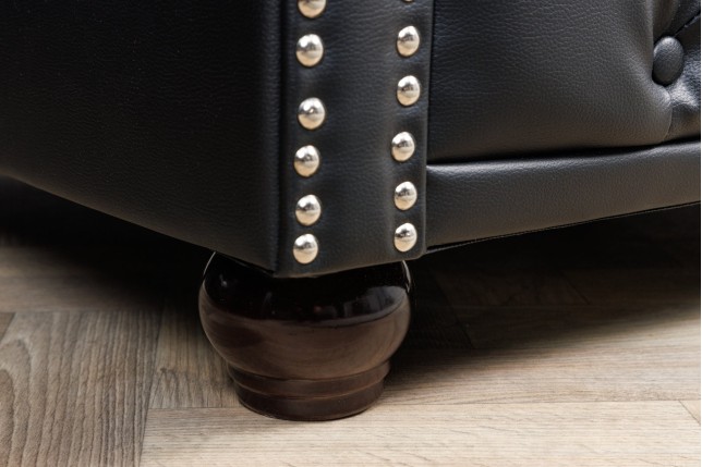 Fauteuil Chesterfield cuir synthétique noir vieilli
