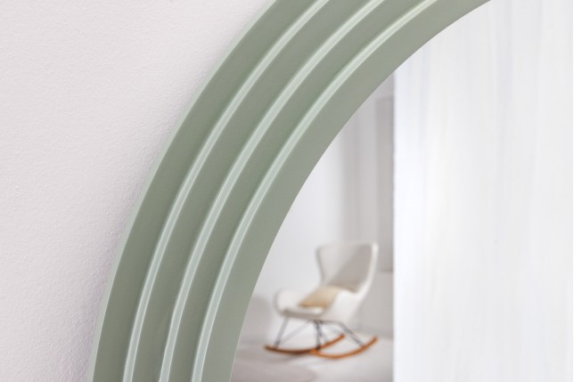 Miroir mural WAVE 160cm vert sauge - Design ondulé