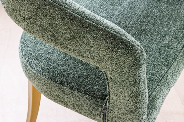 Chaise BOUTIQUE tissu vert texturé pieds champagne doré